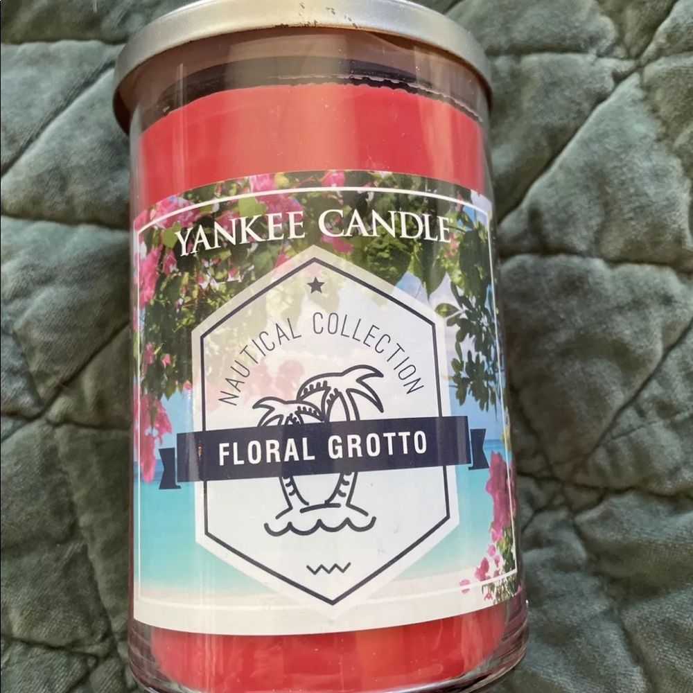 NEW Yankee Candle Floral Grotto 2 Wick Candle